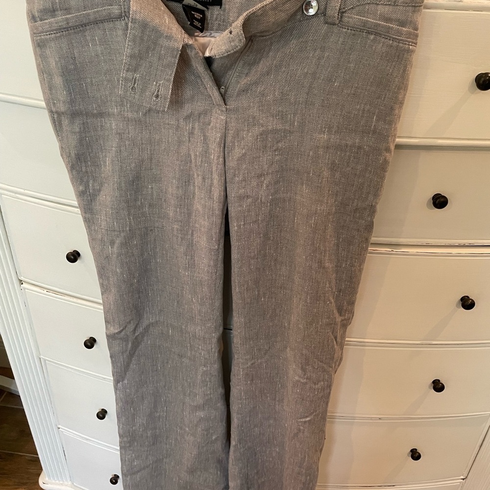 White House black market size 2r pants
